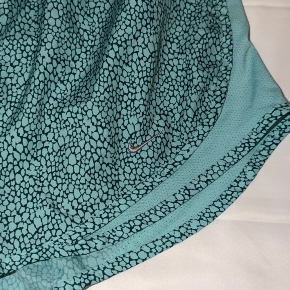 Nike Running Shorts Womens Size M Teal Black Pebble Print Dri-FIT Mesh Athletic - Picture 3 of 8